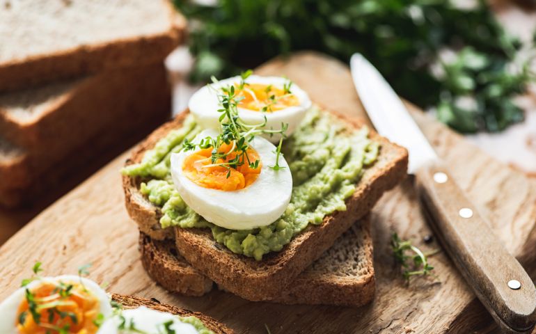 Healhy Breakfast Toast With Avocado, Egg