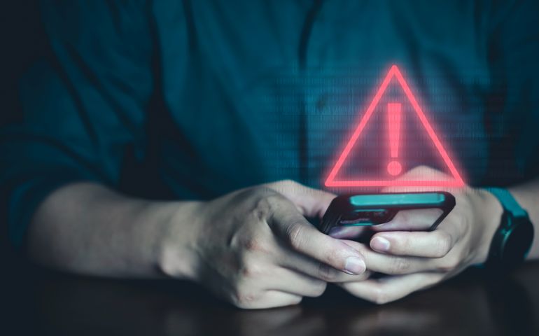 Emergency warning alert alarm on Smartphone, Data network protection, Virus alarm.