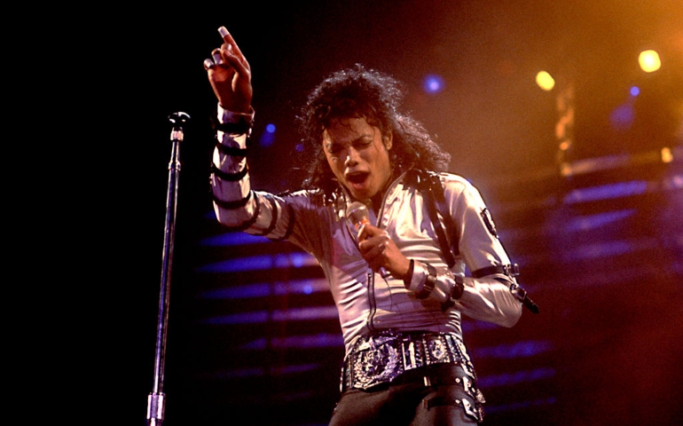 Michael Jackson At The Rosemont Horizon