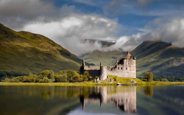 Kilchurn Castle sunrise