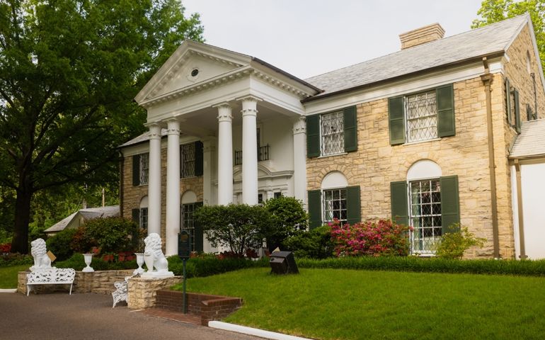Elvis presley mansion