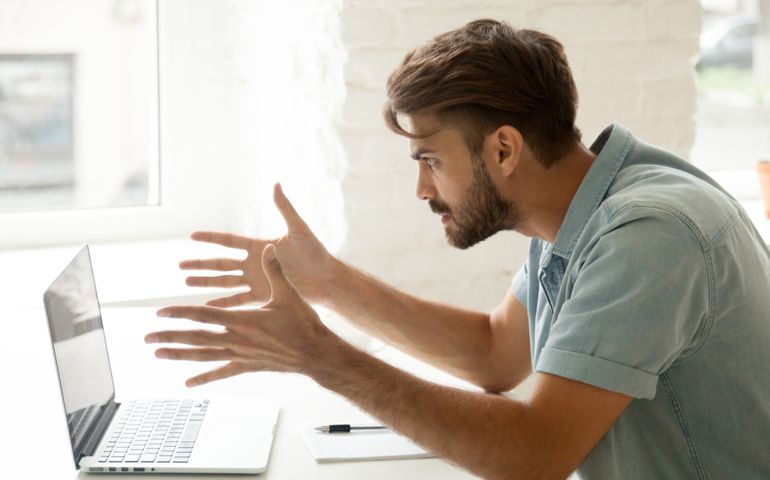 Furious man angry about bad news online or pc software failure, mad helpless office worker having problem with broken laptop, stressed student hates computer crash, user indignant about data loss