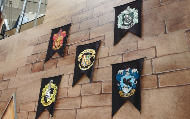 Wizarding World: Holiday at Changi - black felt banner flags of Hogwarts Houses